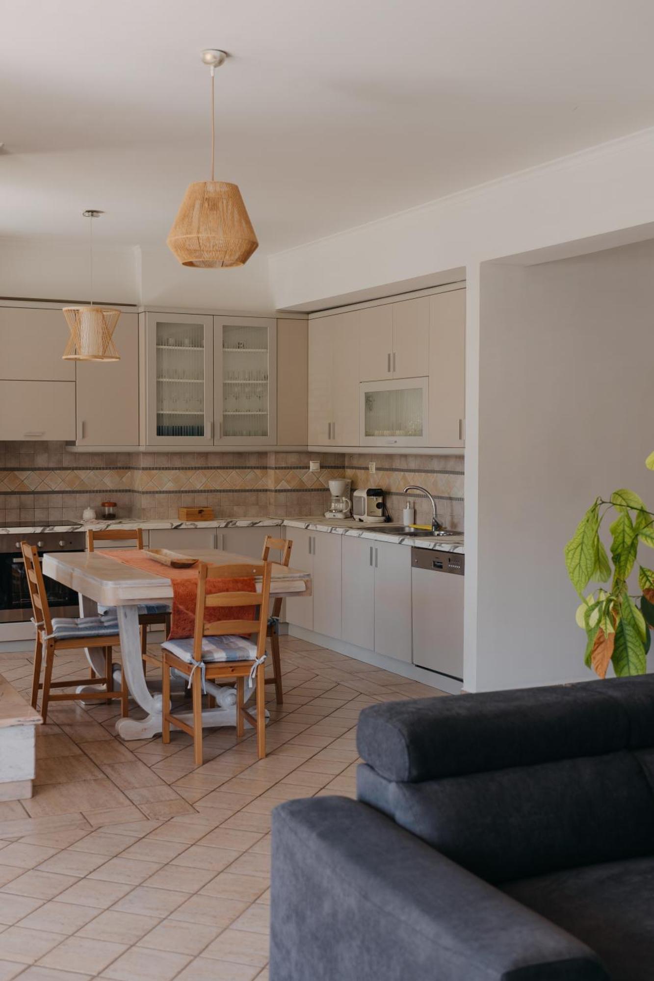 Lazarus 2Bd Apartment In The Center パトラ エクステリア 写真